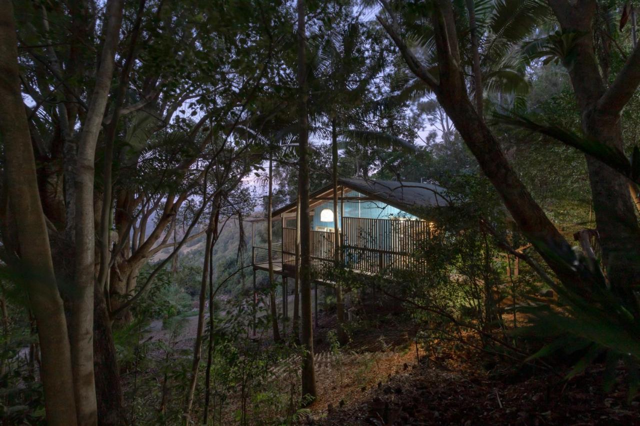 Treetops Seaview Montville Exterior photo