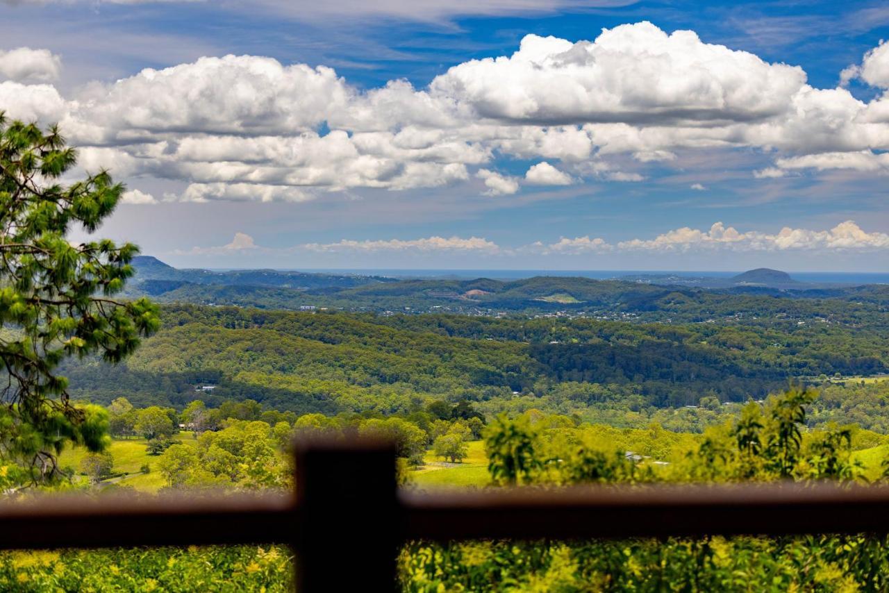 Treetops Seaview Montville Exterior photo