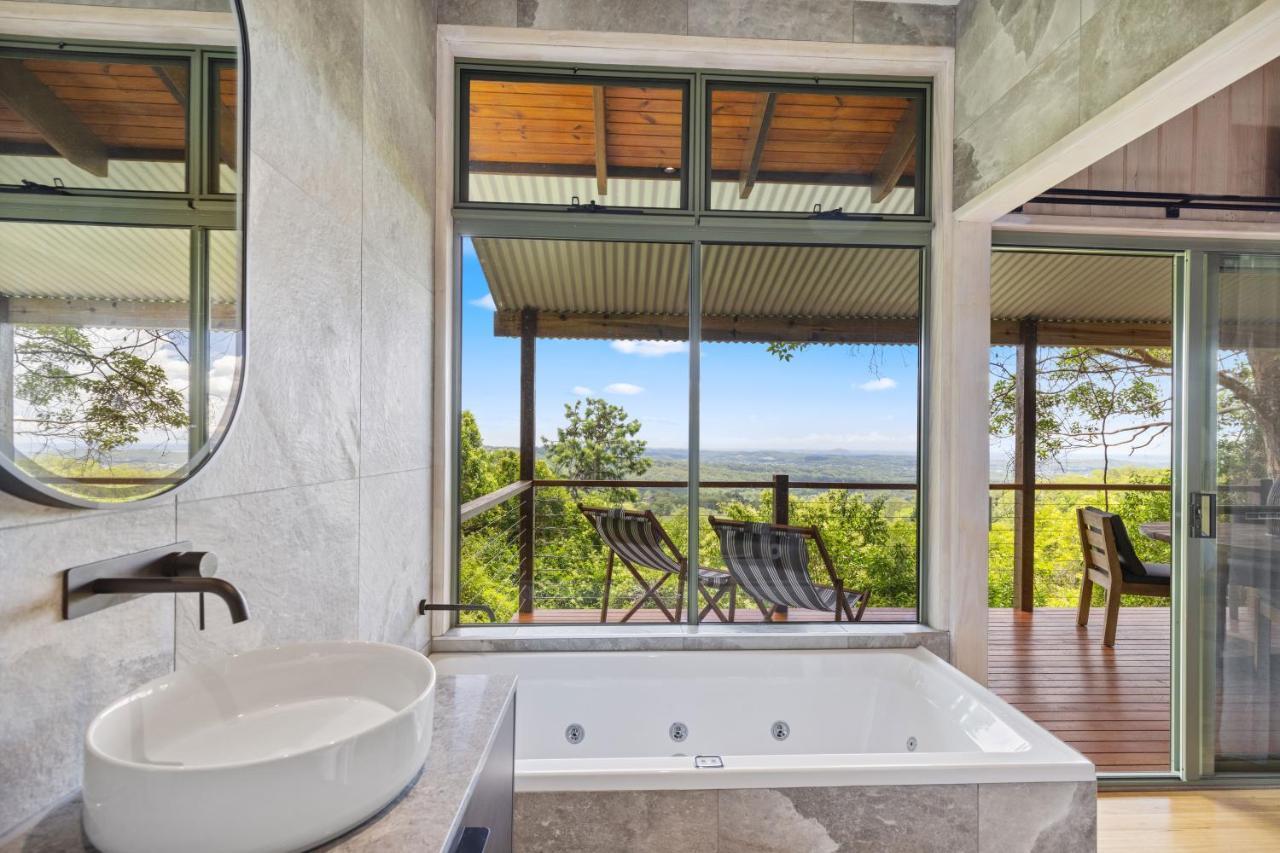 Treetops Seaview Montville Exterior photo