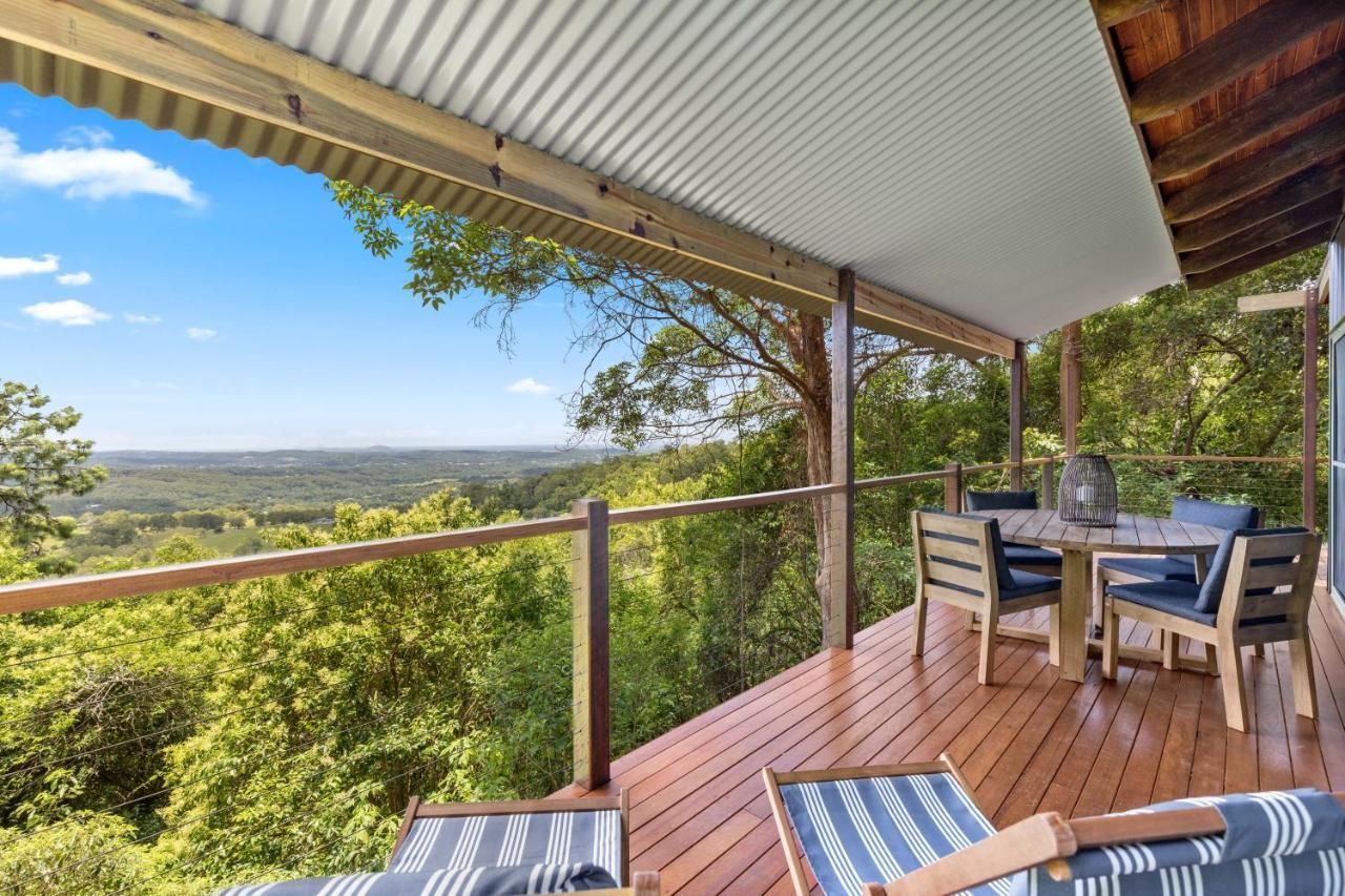 Treetops Seaview Montville Exterior photo