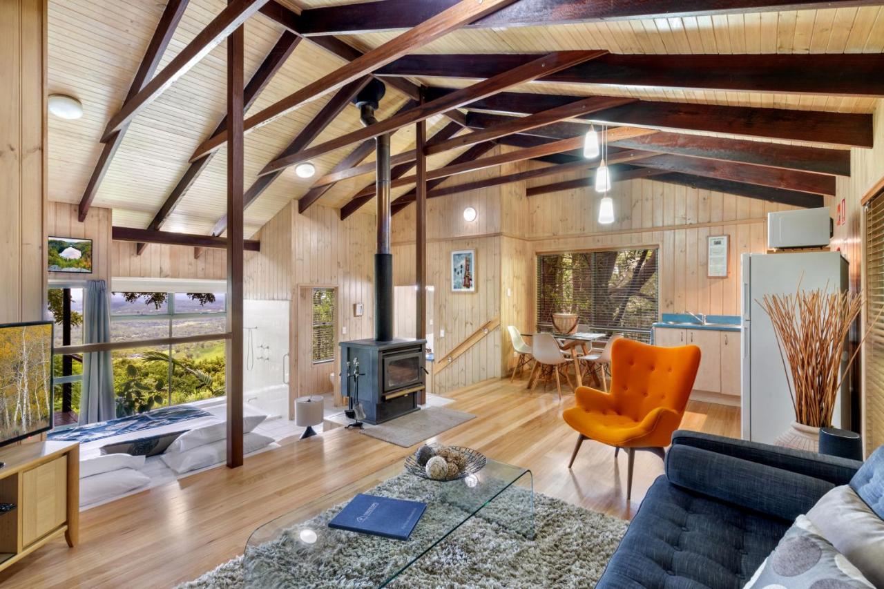 Treetops Seaview Montville Exterior photo