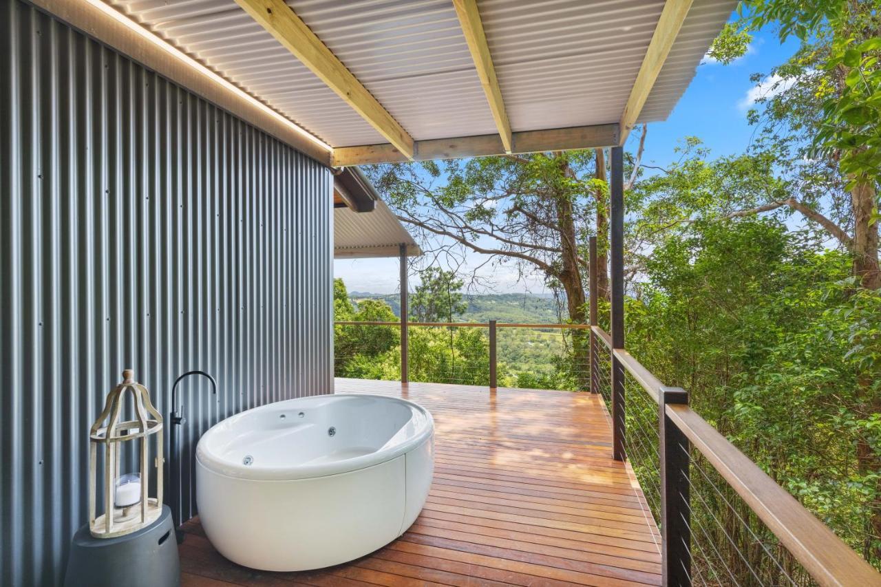 Treetops Seaview Montville Exterior photo