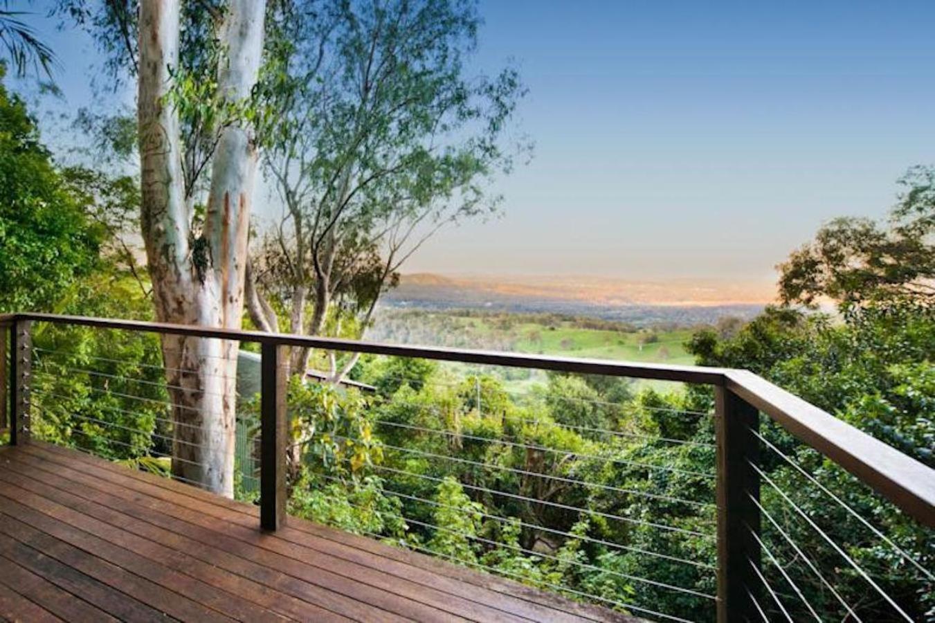 Treetops Seaview Montville Exterior photo