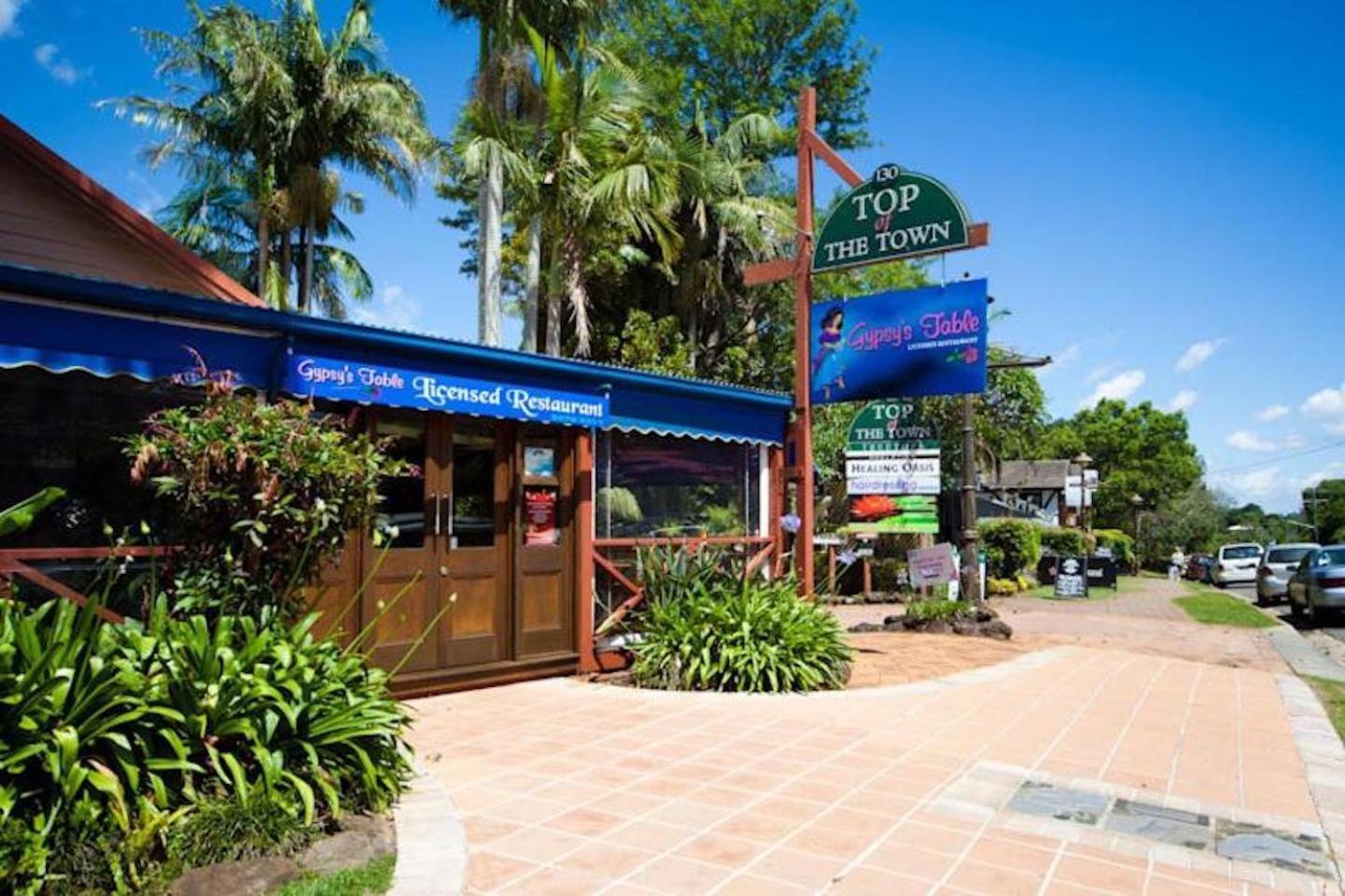 Treetops Seaview Montville Exterior photo