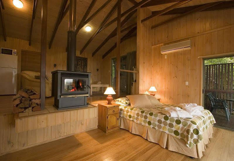 Treetops Seaview Montville Exterior photo